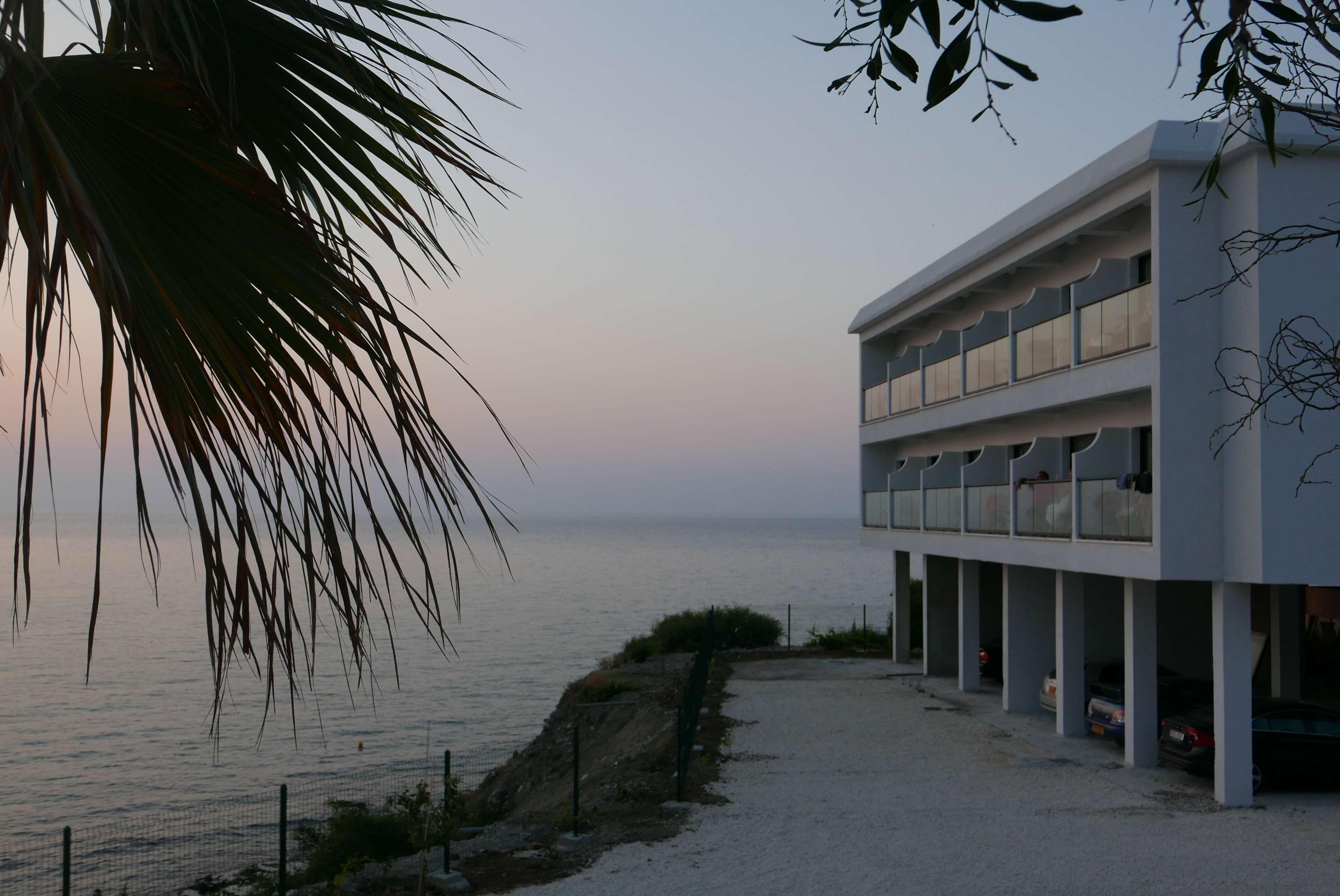 E.J. Pyrgos Bay Hotel Exterior foto